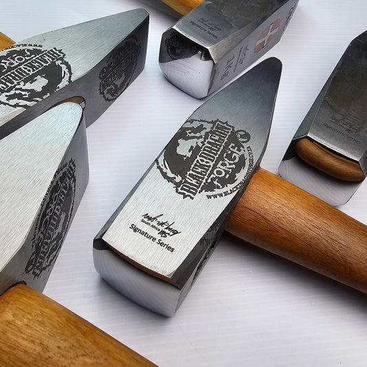 What Hammer Weight Is Best for Beginner Bladesmiths?