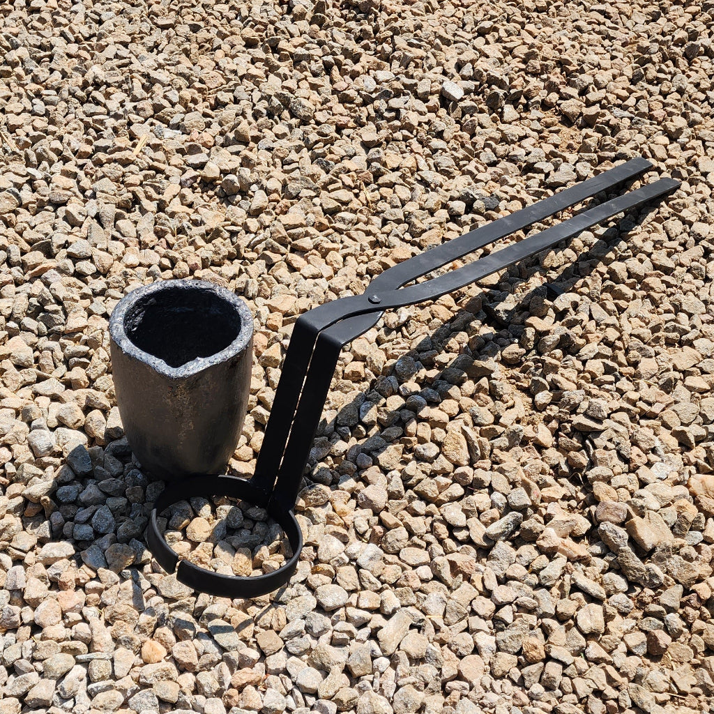 How to Choose Tongs for an A6 Crucible