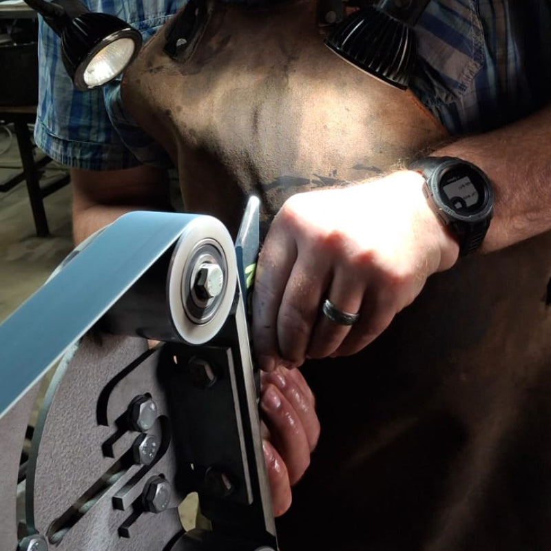 The Five-Axis Lens: A Descriptive Model for Analysing Knifemaker Identity, Recognition, and Market Position