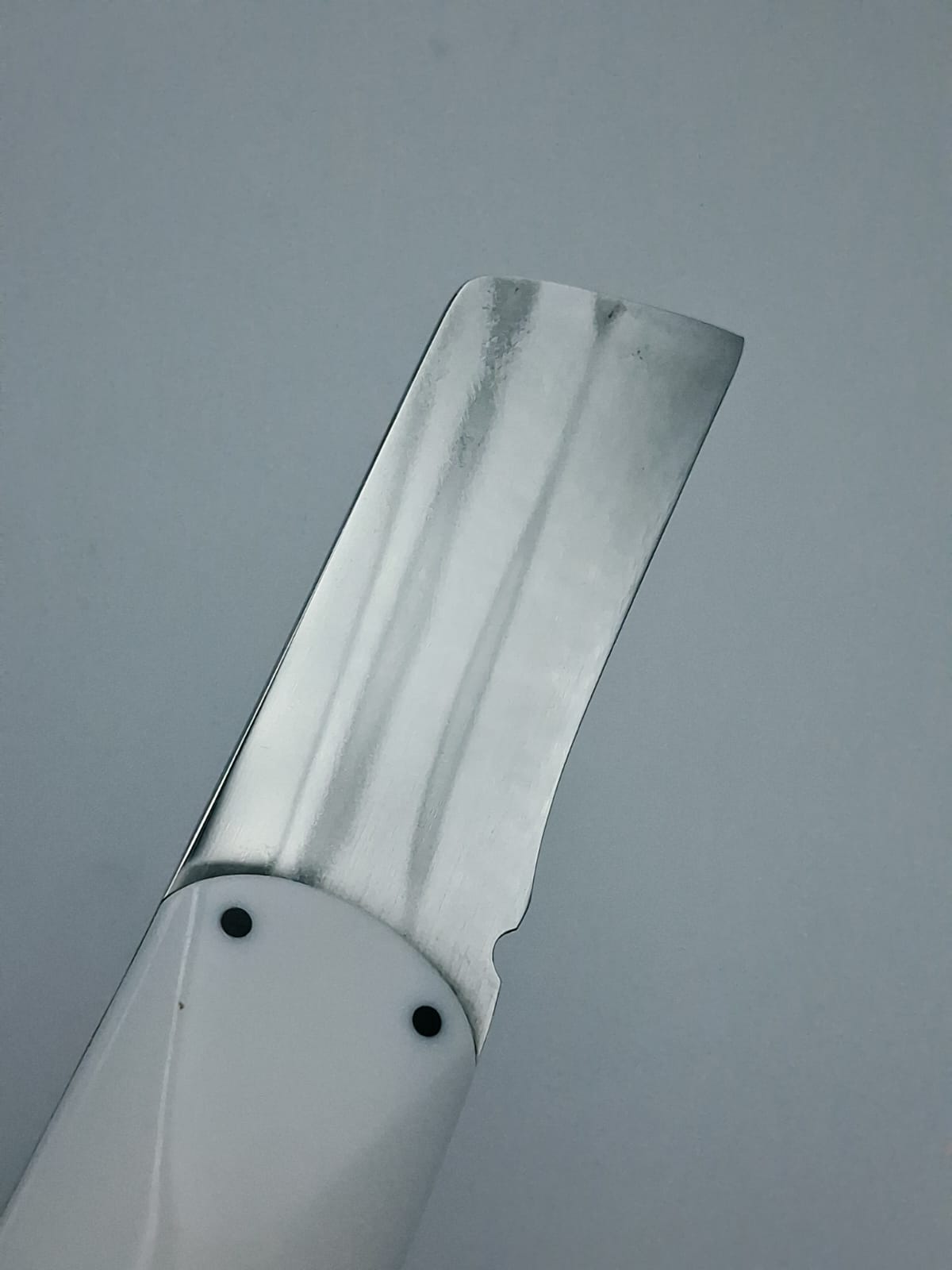 Biltong knife (white) by Donovan Moolman