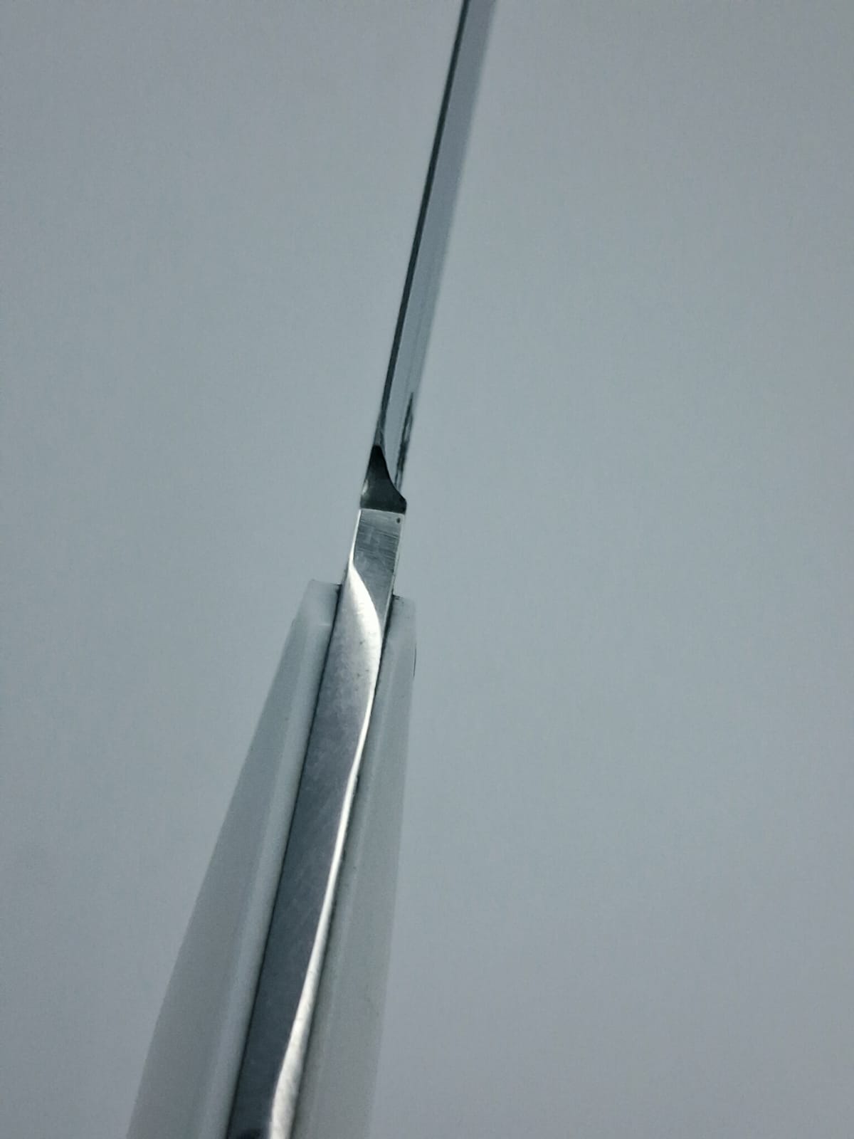 Biltong knife (white) by Donovan Moolman