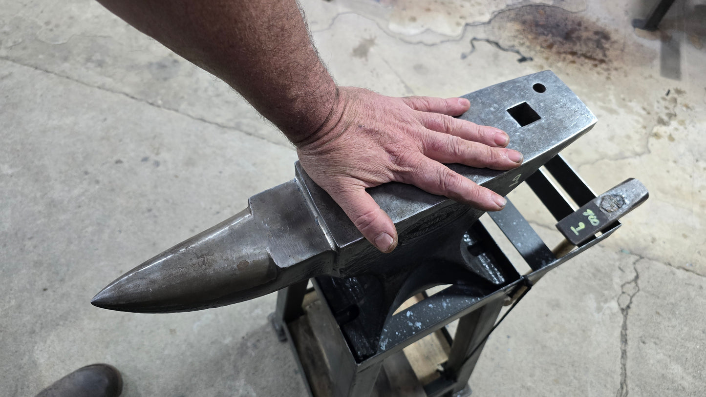 Heavin Forge Anvil (36.8kg) With Stand